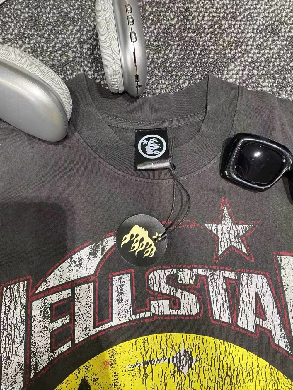 Hellstar Graphic Tee Vintage Wash Black - NWT - Picture 3 of 3